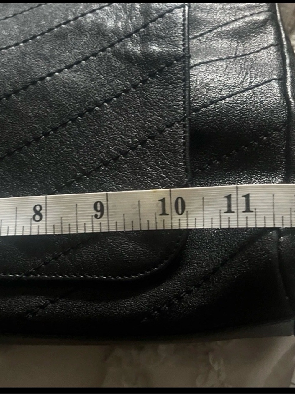 Saint Laurent Black Quilted soho Leather Shoulder Bag with YSL Monogram - Picture 14 of 15